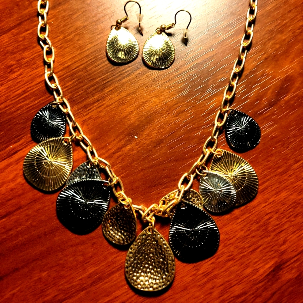 Necklace and earrings